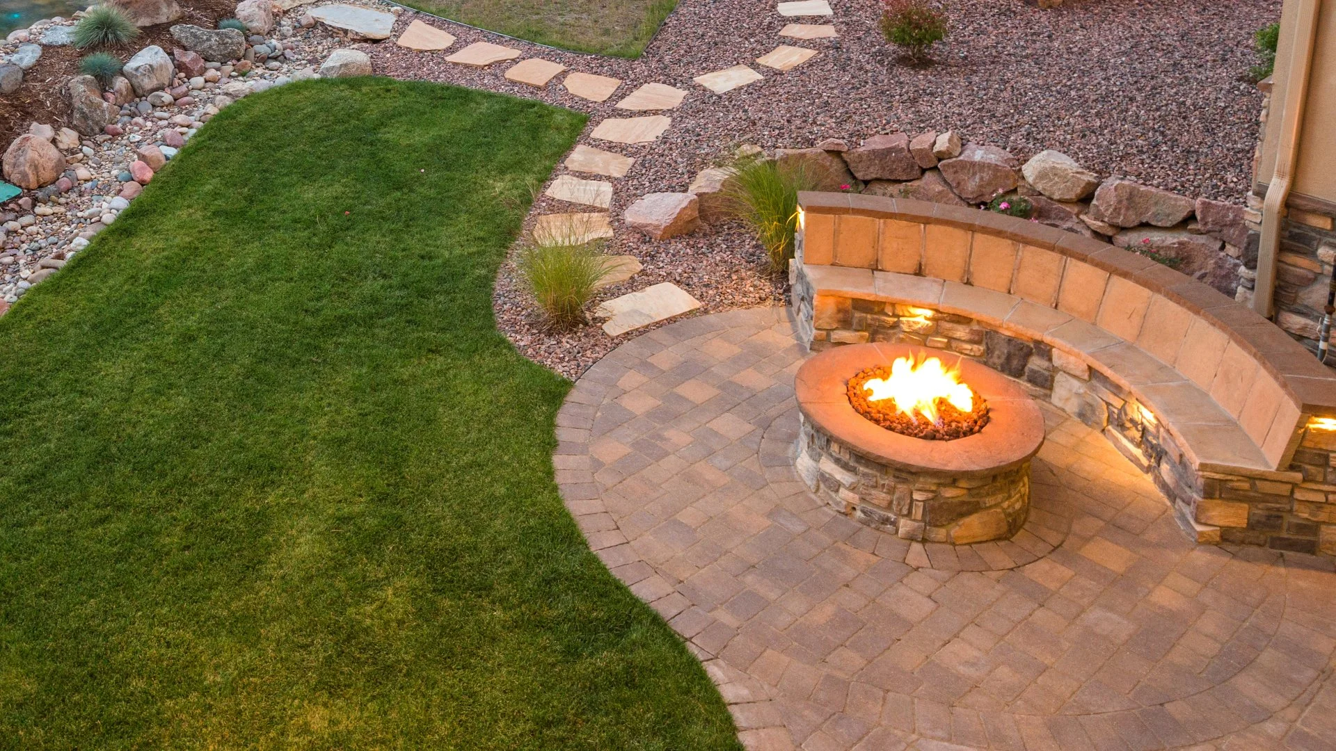 Natural Gas vs Propane vs Wood - Which Fuel Is Better for Your Fire Pit?