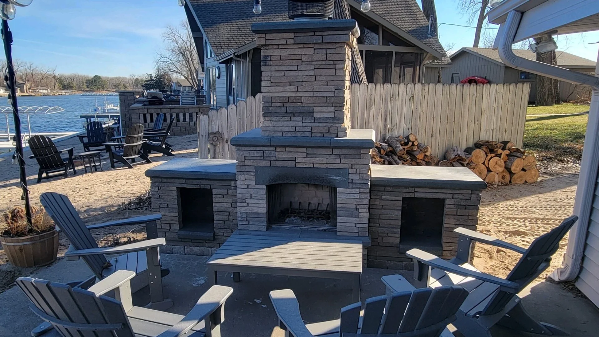 Fire Pits vs Outdoor Fireplaces - 3 Things to Consider to Help You Choose